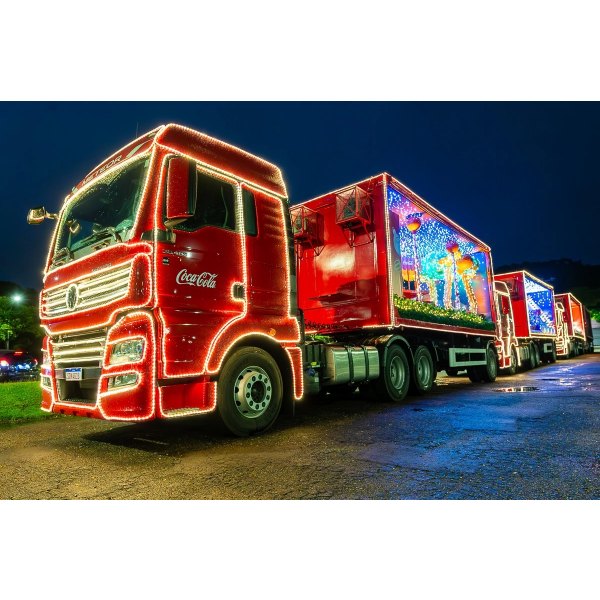 Caravana Iluminada da Coca Cola chega dia 14 12 a Campo Grande